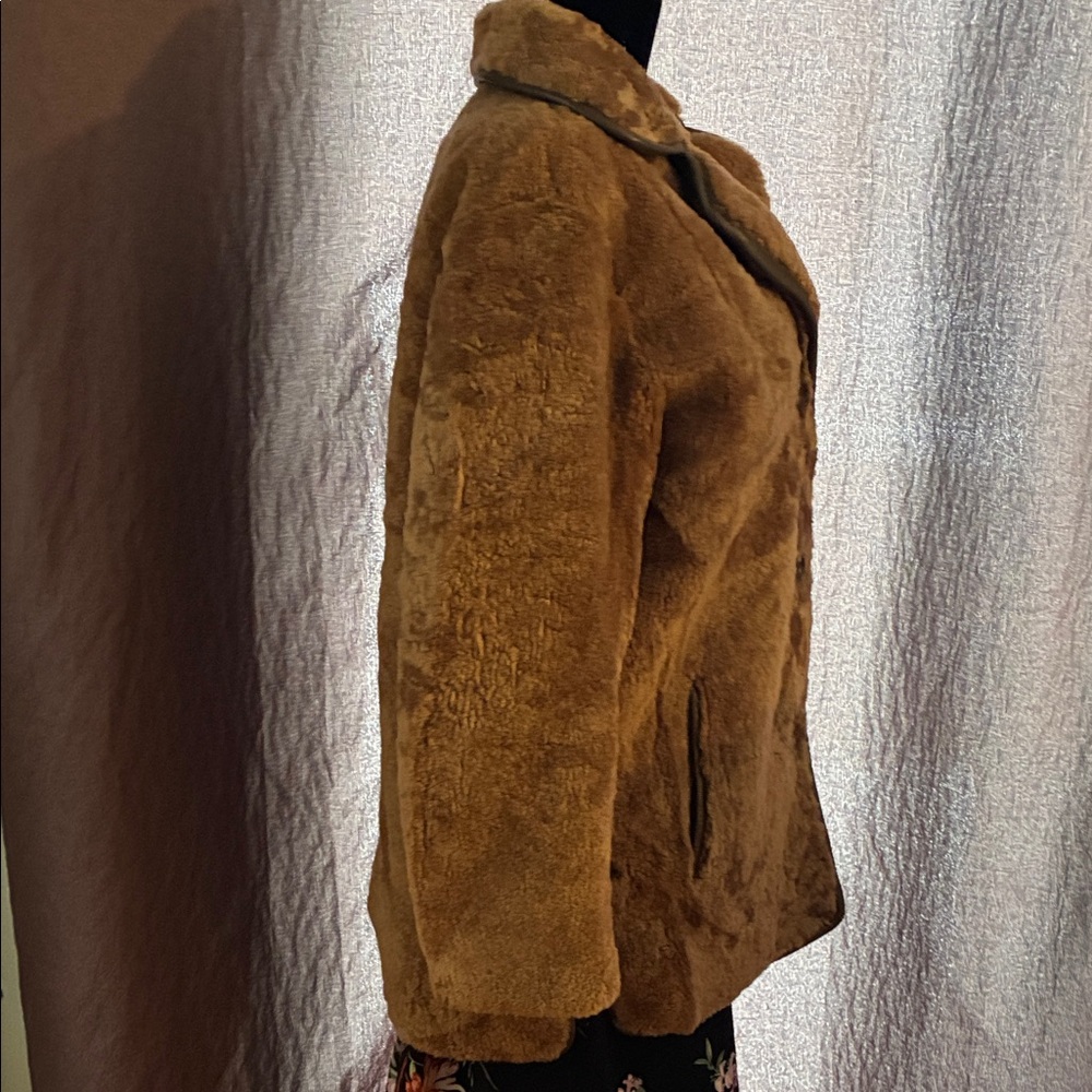 Brown Genuine Shearling Women's Coat Made in England. - Picture 8 of 16